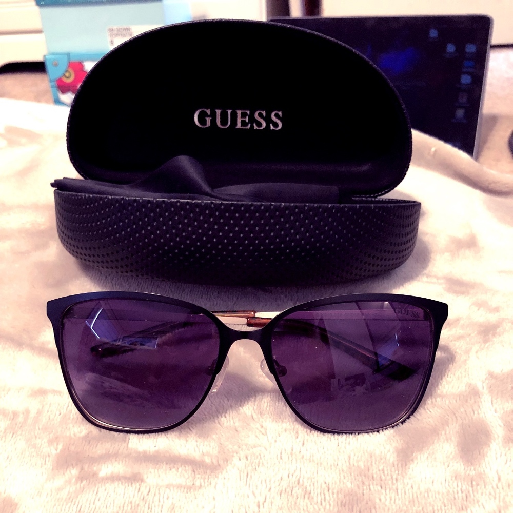 Like New - Guess Sunglasses G6010